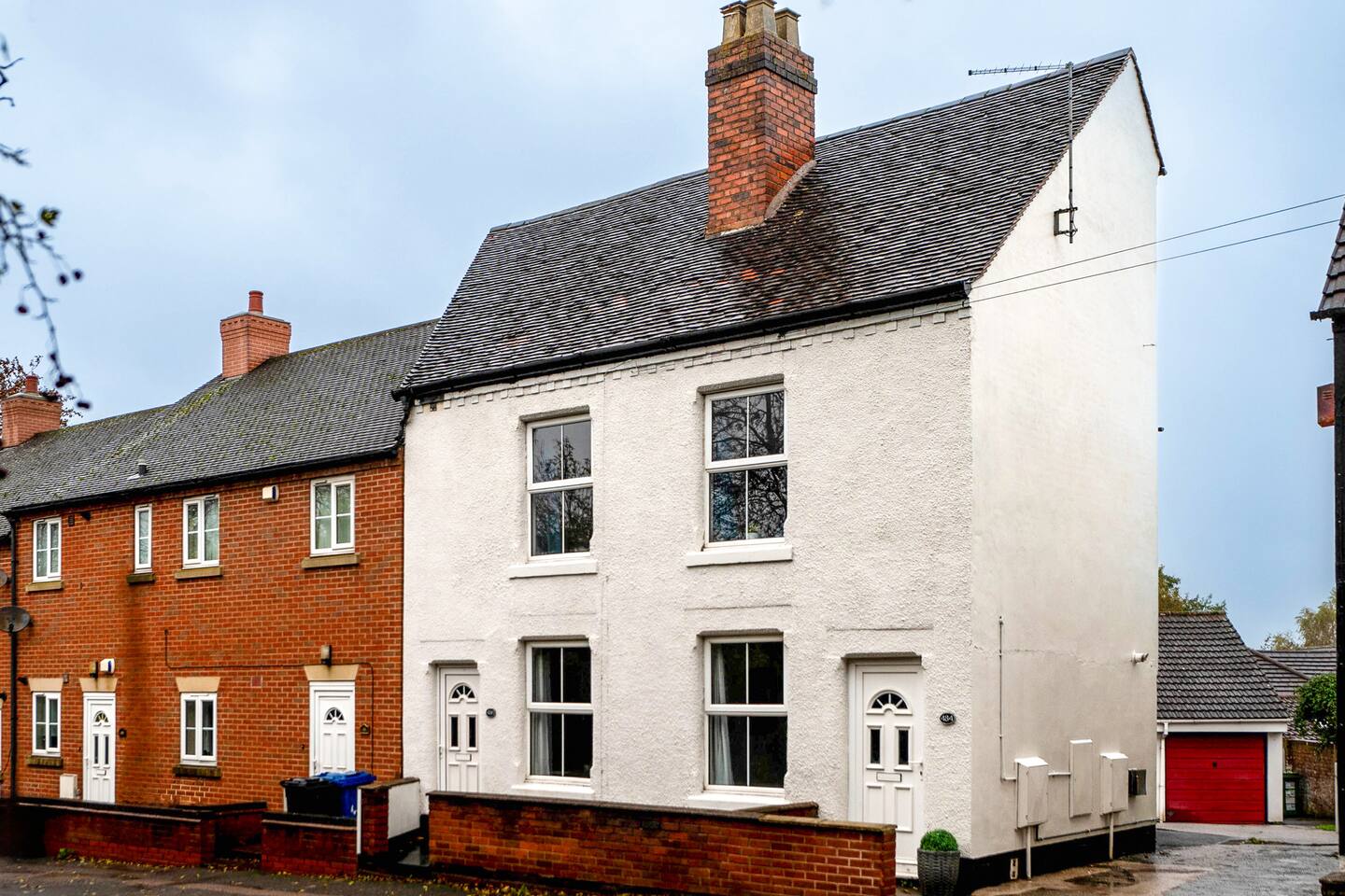 #34 Two bed apt Private Parking Stylish & homely