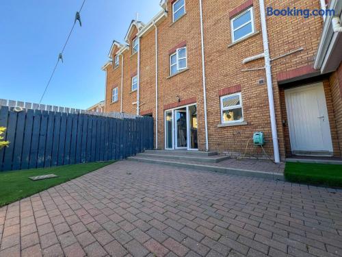 Dog Friendly | 5min to Beach |Portrush | Sleeps 10