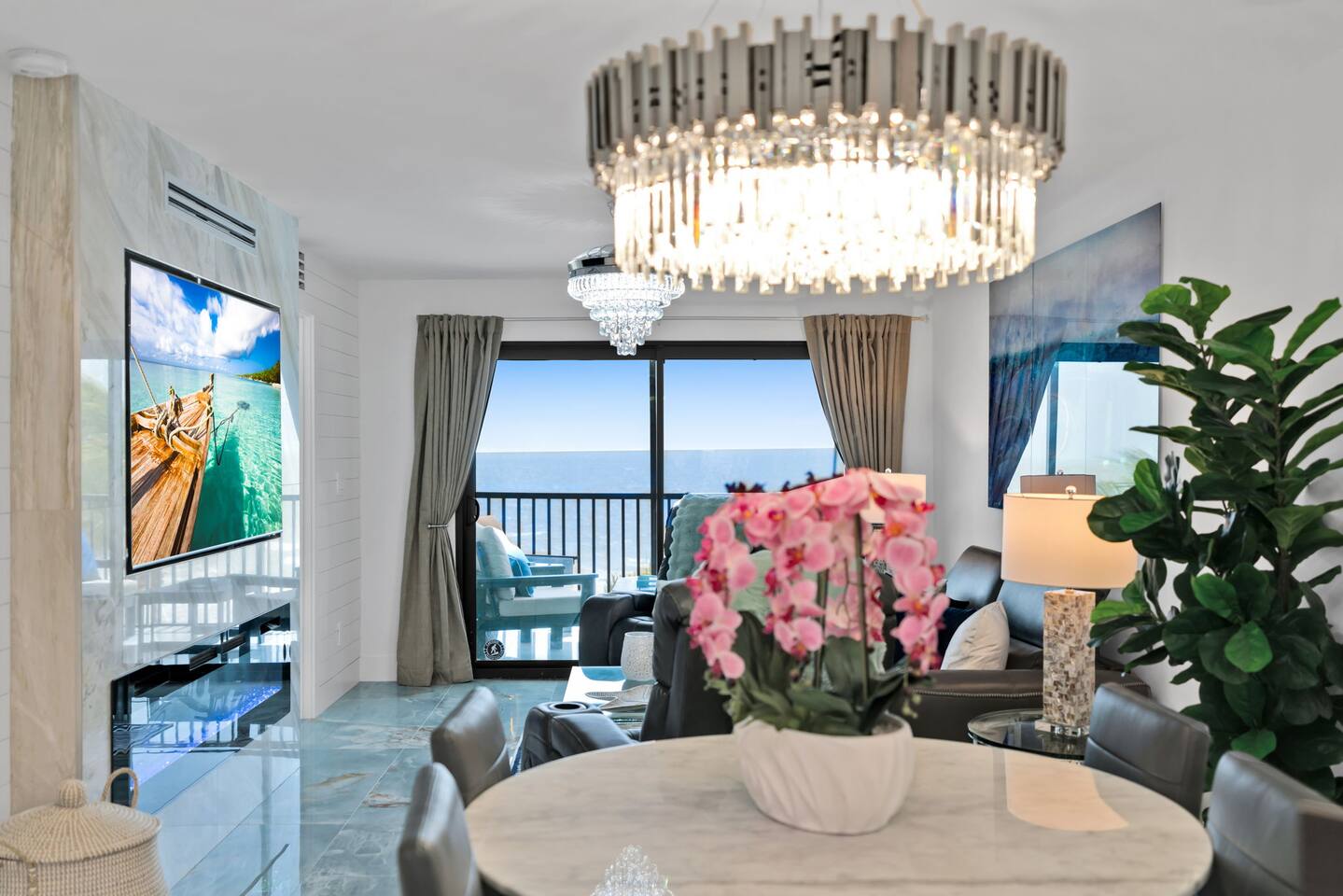 Seaside 408 - Beachfront 2BR/2BA Sea La Vie on FMB