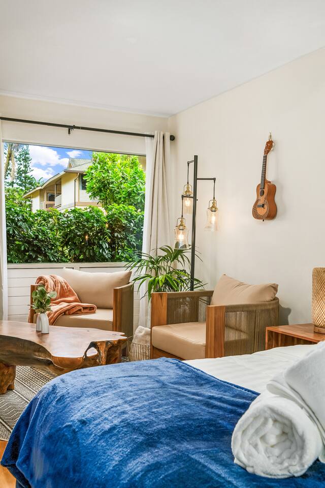 Romantic high end Studio w/AC, Pool, Hot Tub