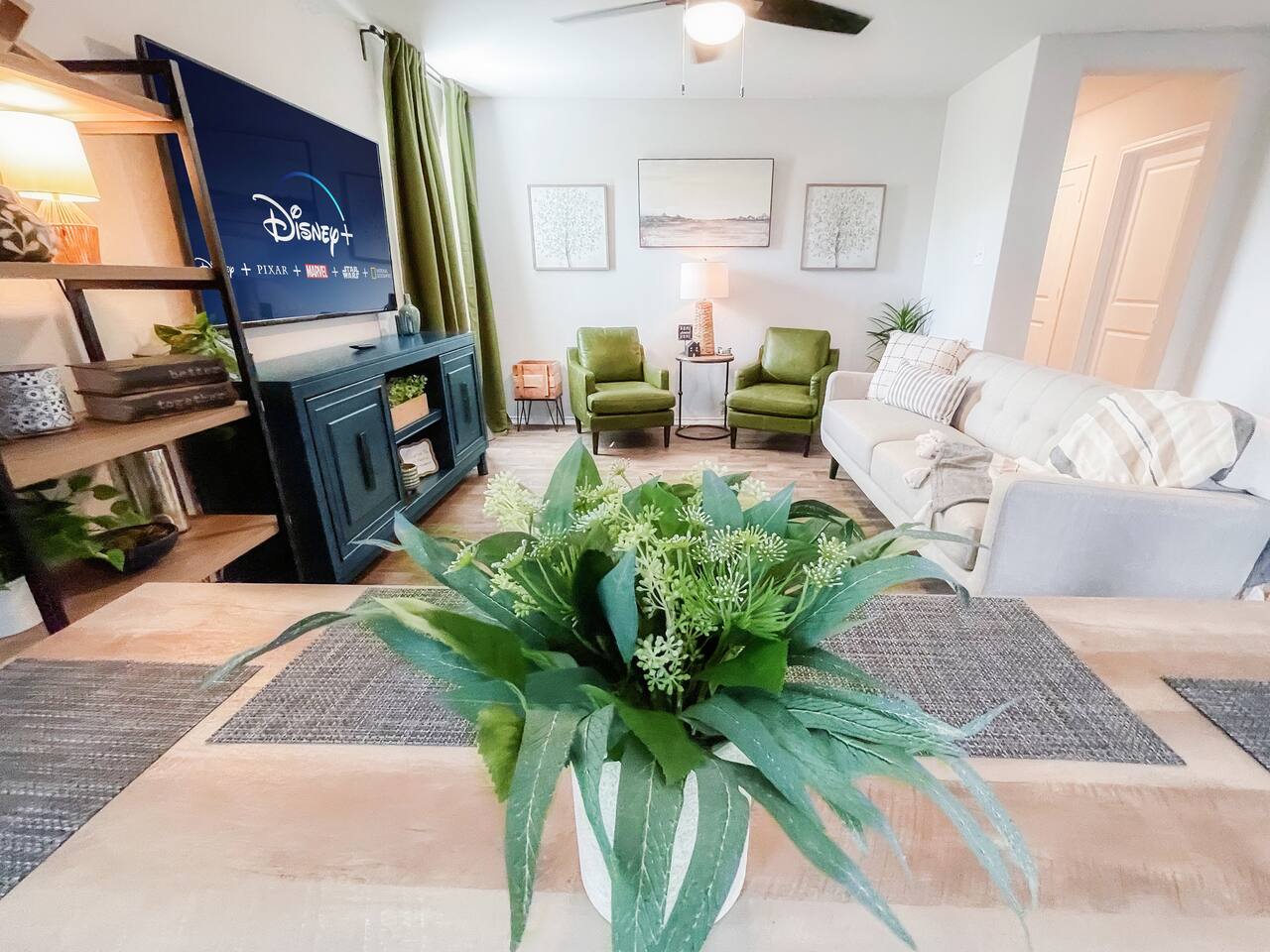 Stylish Family Home  Near Lackland  POOL!