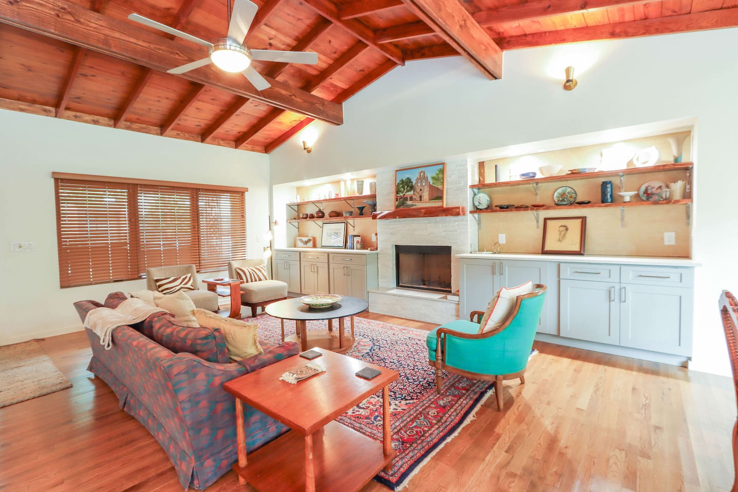 Stylish Family Mid Century Modern 4 bed