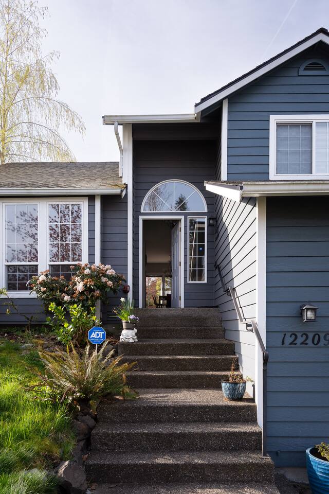 Quiet Family Home, Very Central