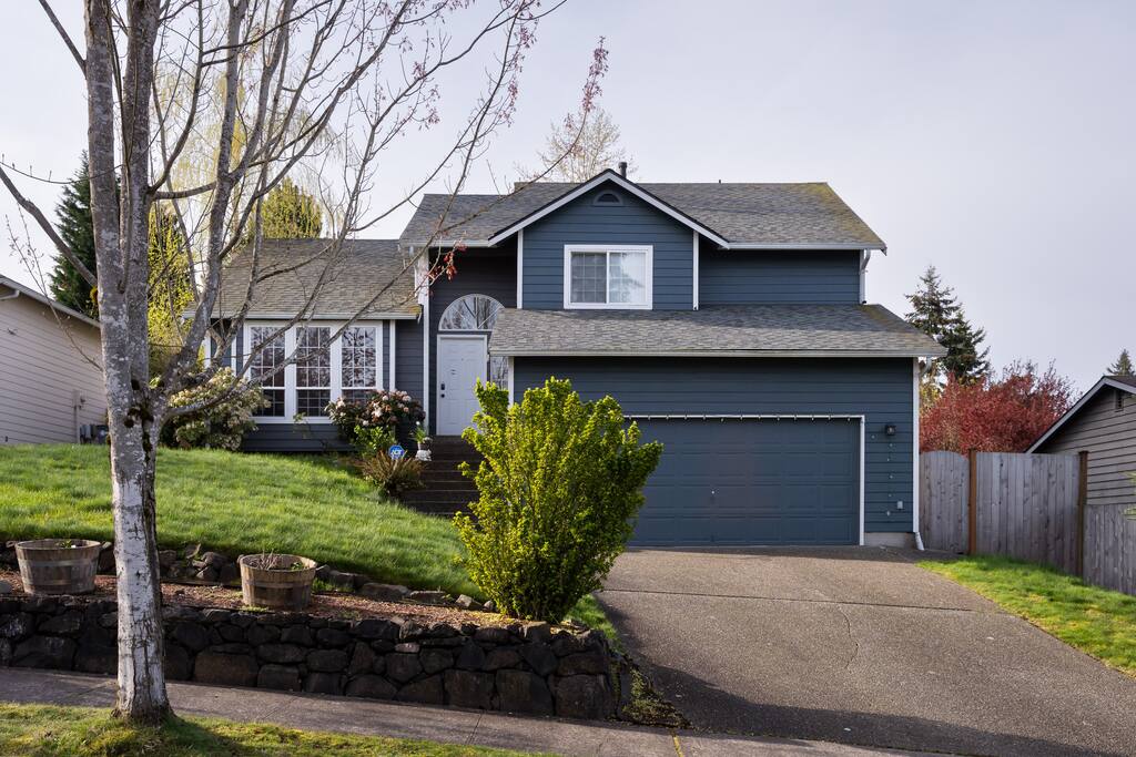 Quiet Family Home, Very Central