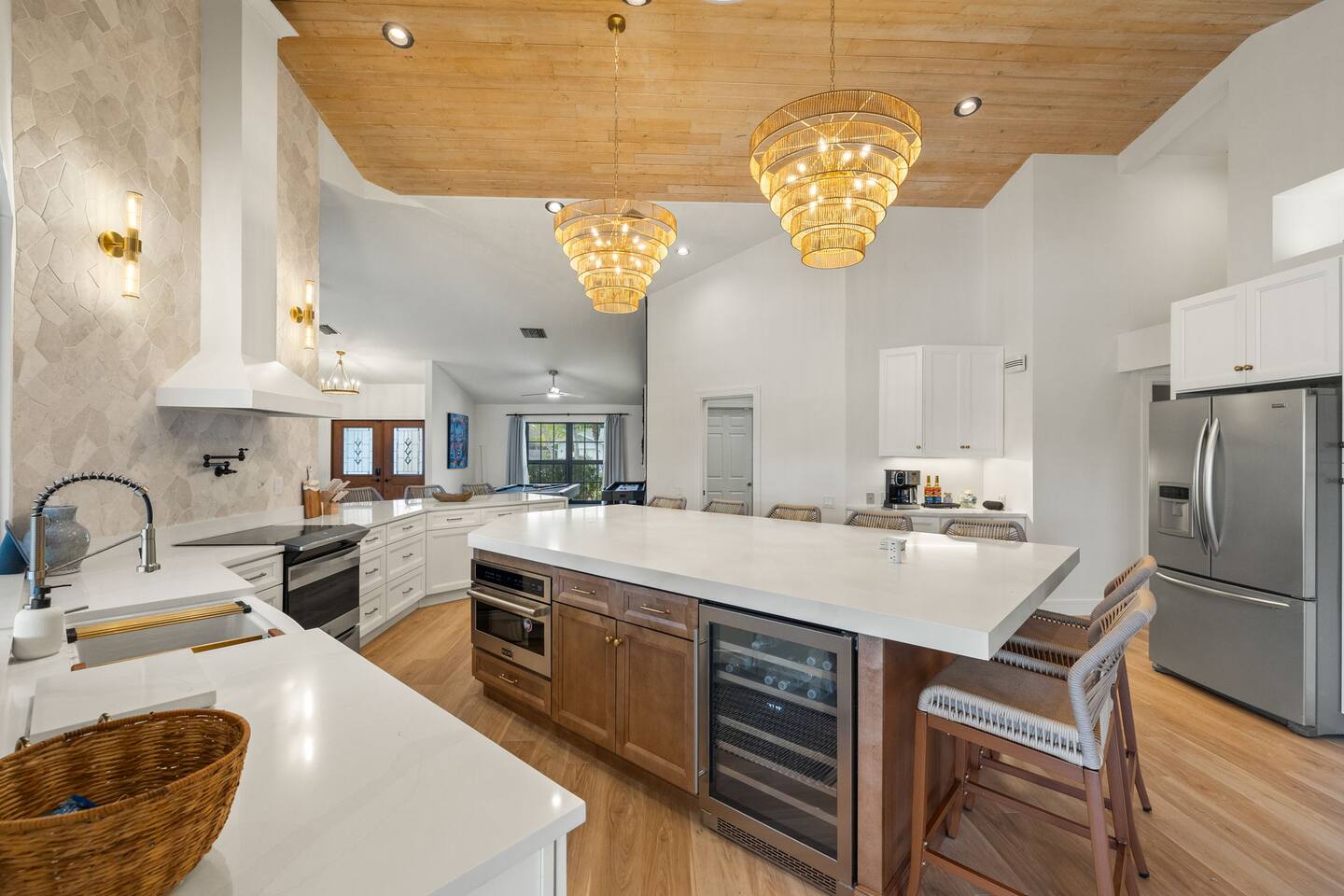 Luxe Canalfront Villa with Pool & Putt-Putt