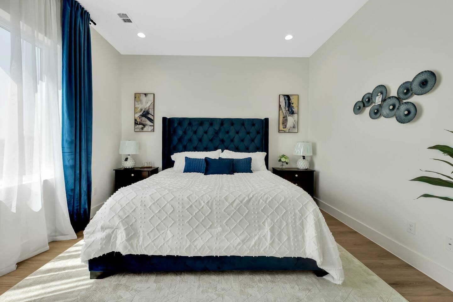 Uptown Escape l Stylish Stay near Downtown Dallas — photo 3