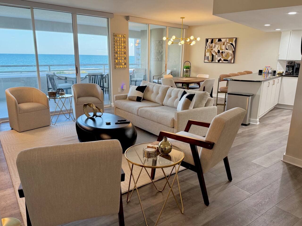 Oceanfront Luxury Condo : OceanWave
