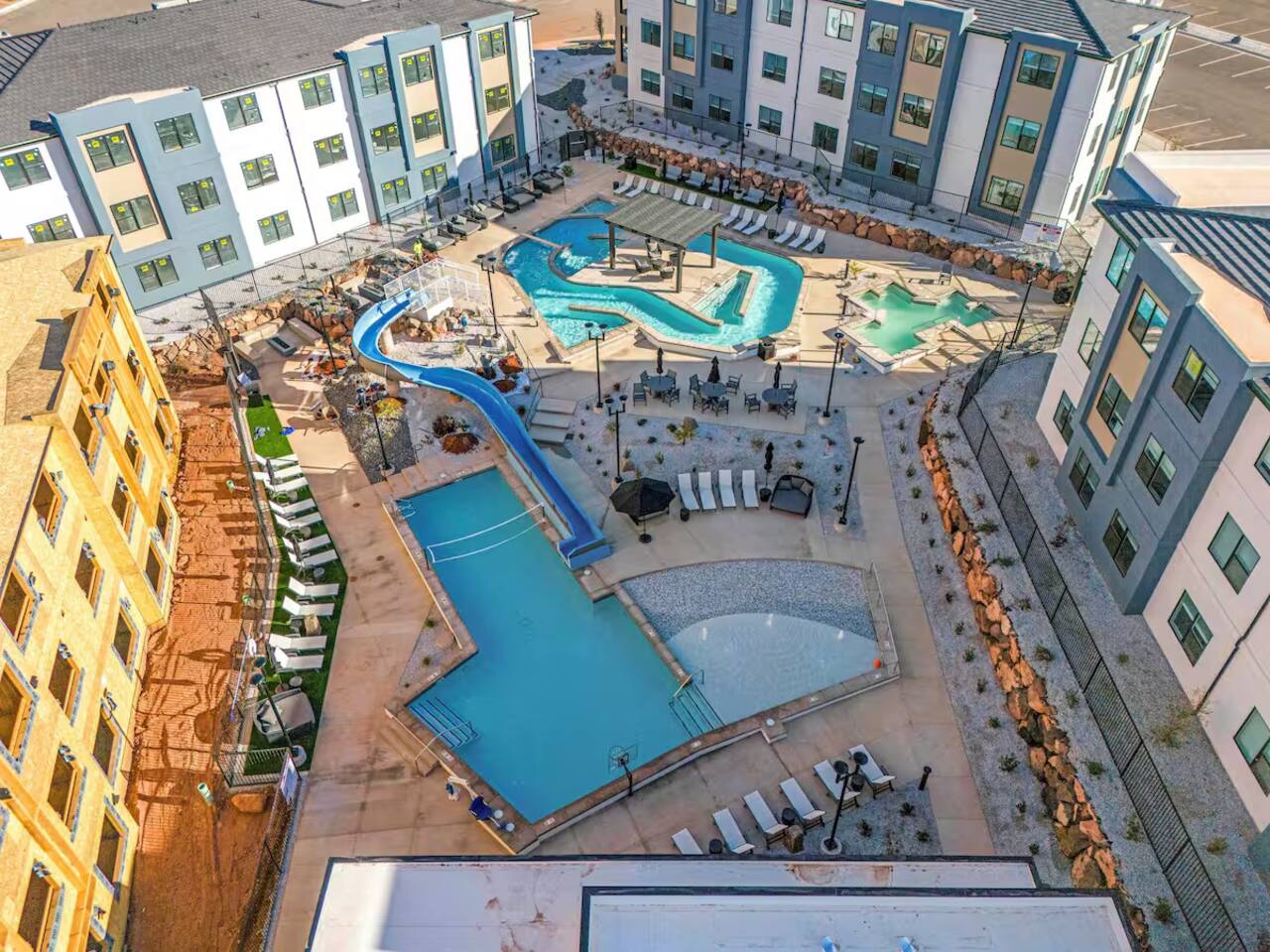 Condo 204L | Water Park Open All Year