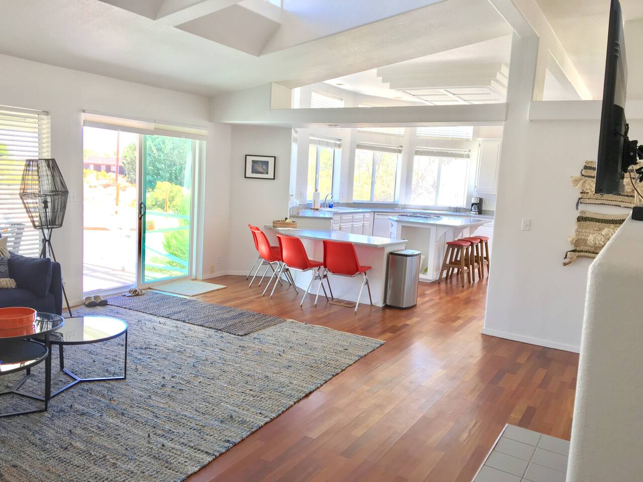 Bright, Spacious and sparkling clean 3 bed 2 bath