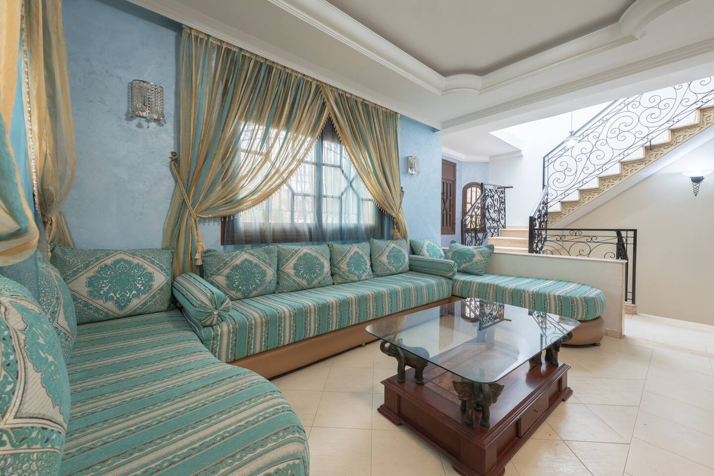 Oceanview 5BR Villa in Salé Morocco, beaches close