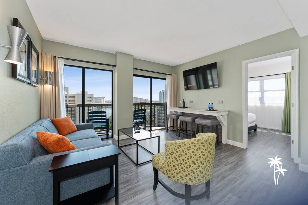 Lake View Top Floor Balcony Suite