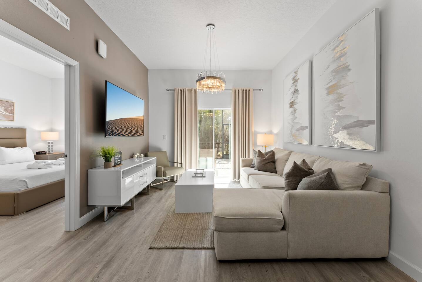 Modern 4BR Home  | Pool + Parking | Disney 15min