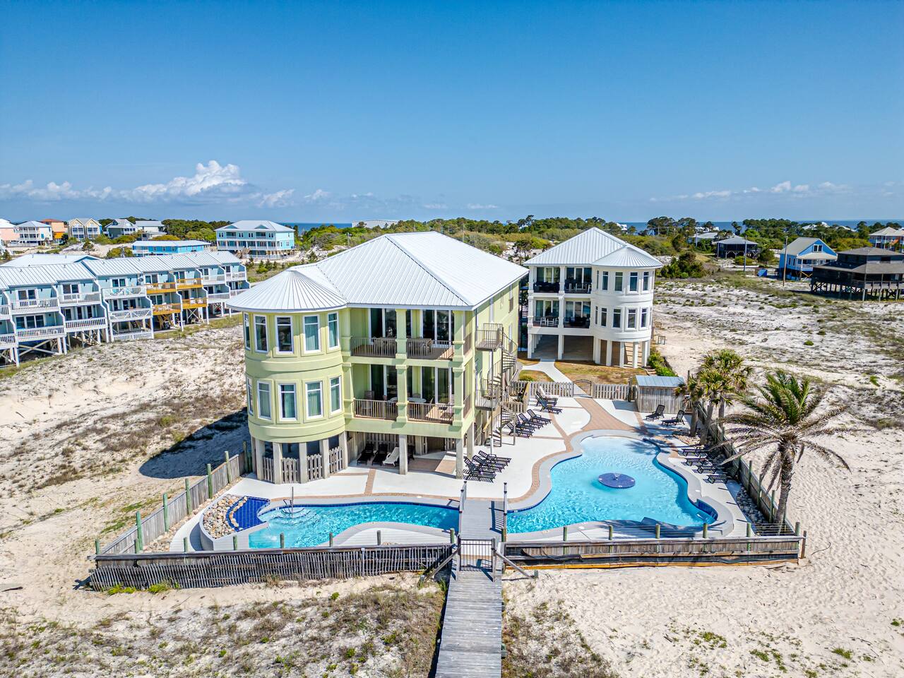 Escapades A2 | Beachfront w/ Pool | Upper Unit