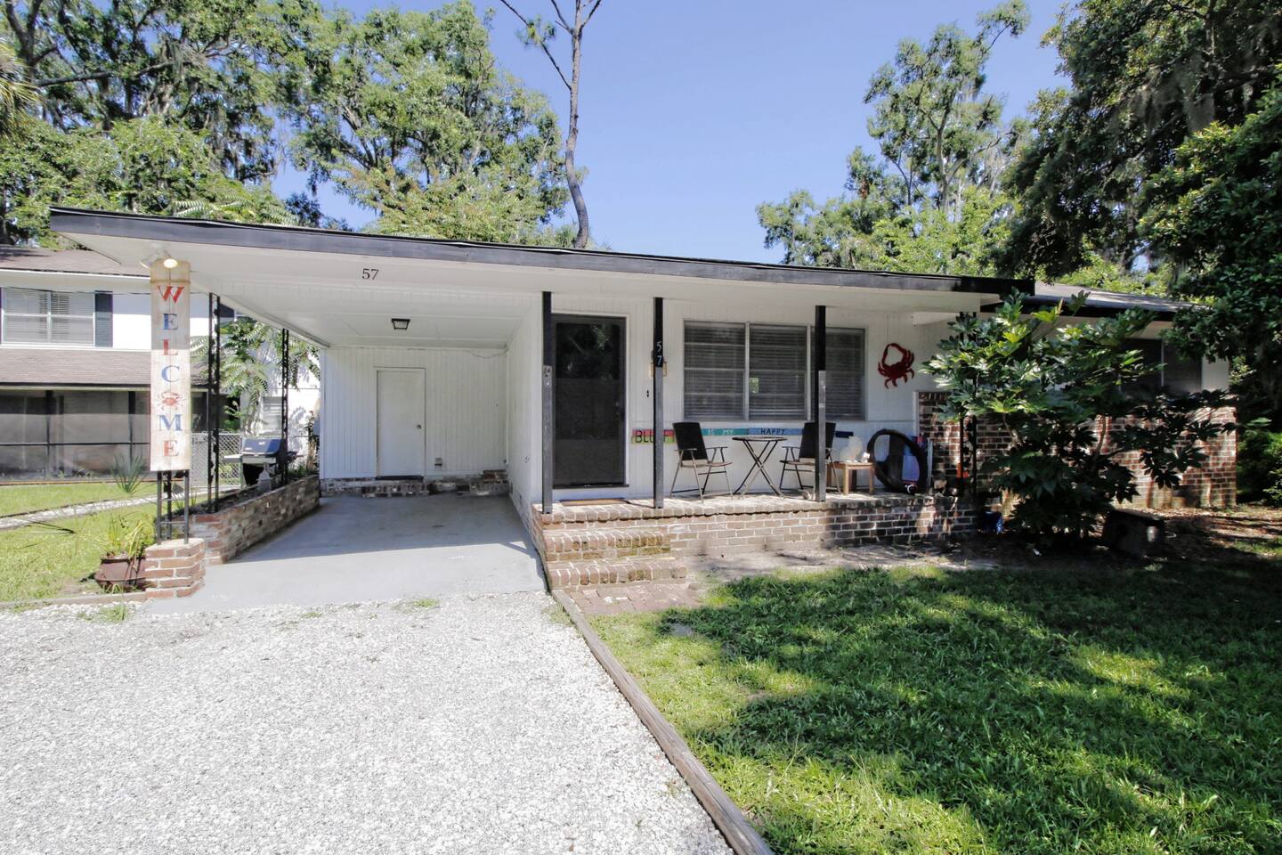 Old town Bluffton Charm, Best Location Calhoun St.