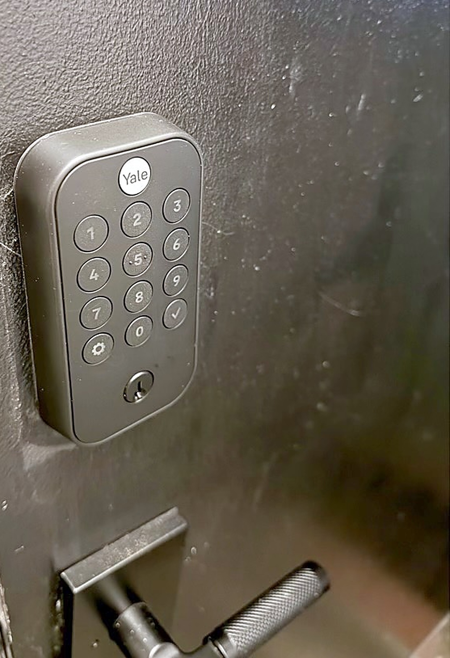 Easy self check-in with secure Yale smart keypad entry