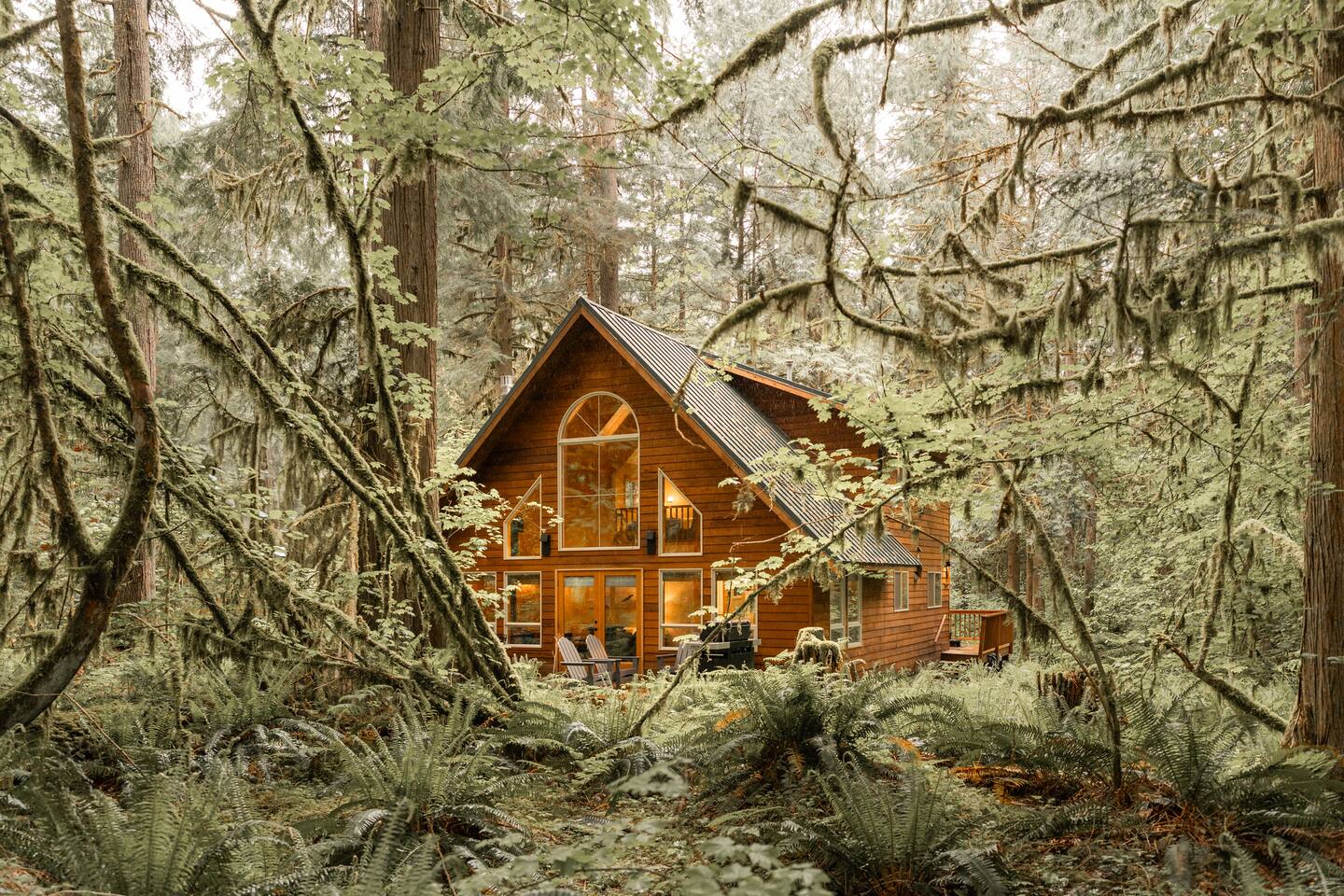 Hot Tub + Sauna Escape | Modern Cabin for Families