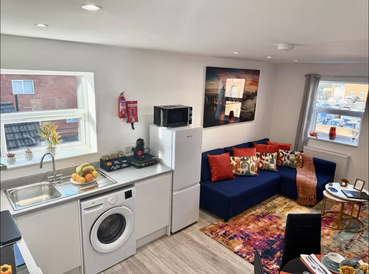 Elegant City Retreat - One-Bedroom Apartment