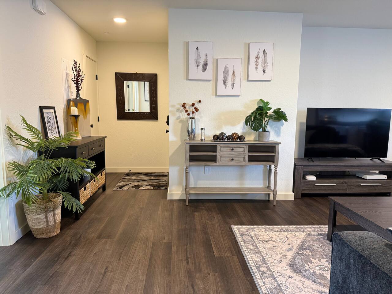Homestead Village - Two Bedroom Condo Ground Floor - Apartment
