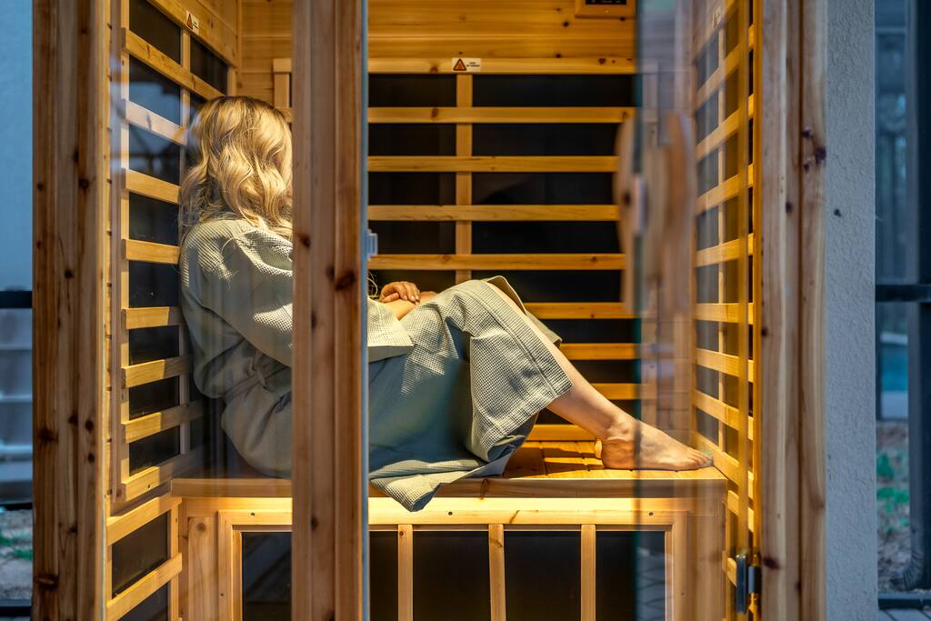 10 min to Disney| Themed | Sauna | Pool | Golf Sim