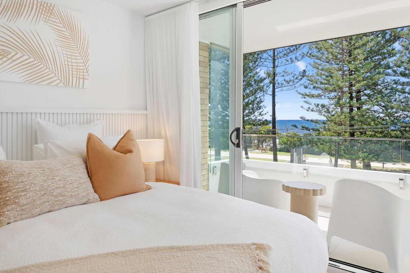 Burleigh Beach Bliss Renovated Coastal Retreat