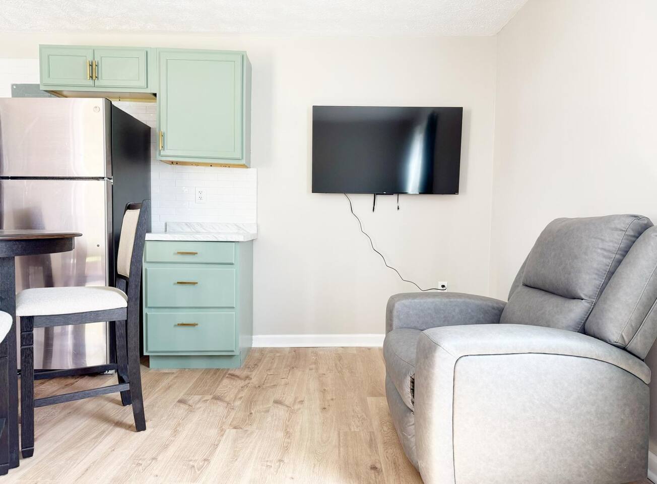 5th Street Retreat - KING 1BD-1BA Apt in Henderson photo 2