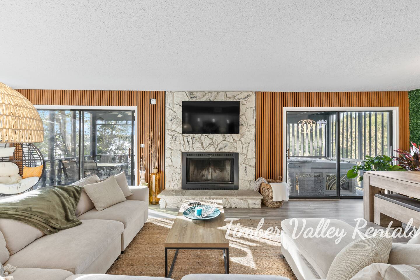 Lakefront Fam Home| Kid's Room and Games