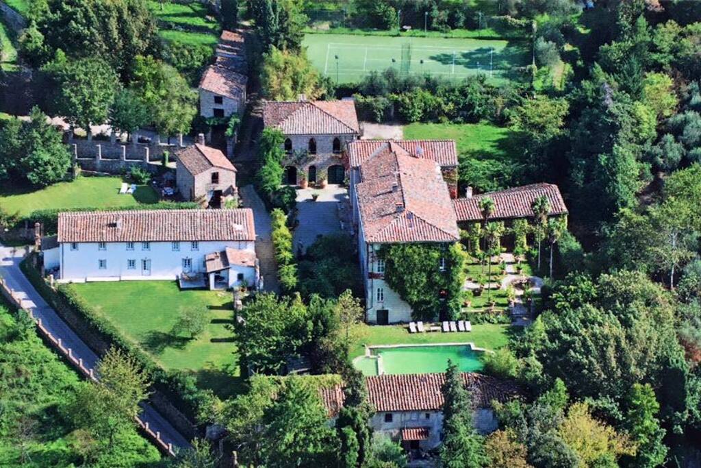 Villa Michaela 17 room luxury Tuscan estate + pool