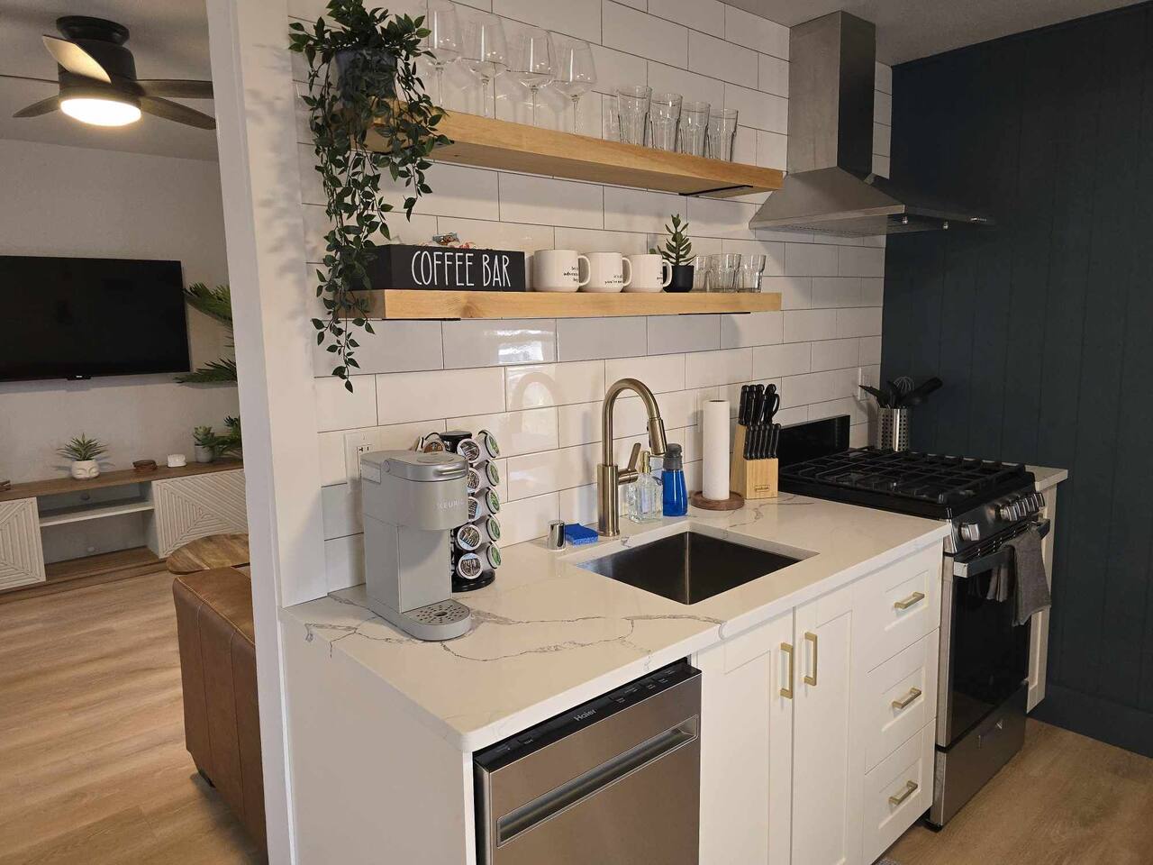 Modern Apt in Walker's Point