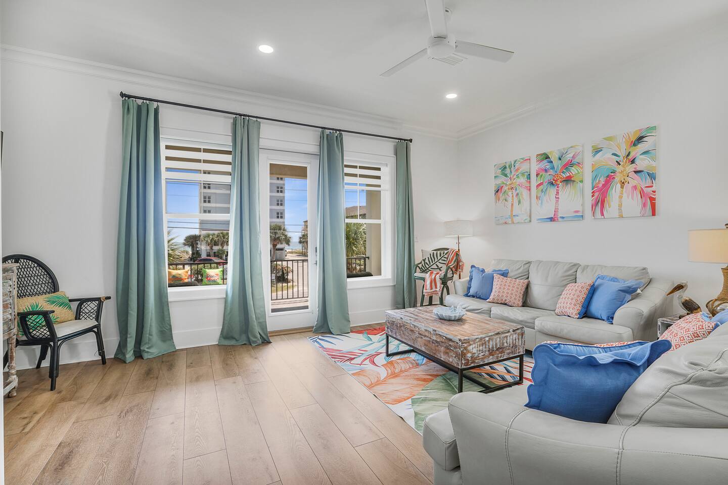 Heated Pool, Beach Views - Easy Access! Sleeps 14