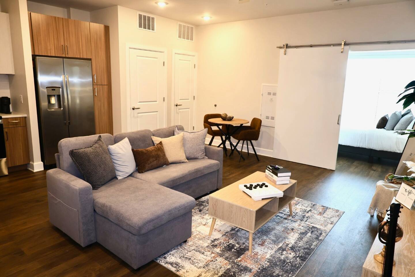 Cozy 1BR near Broadway w/ rooftop lounge