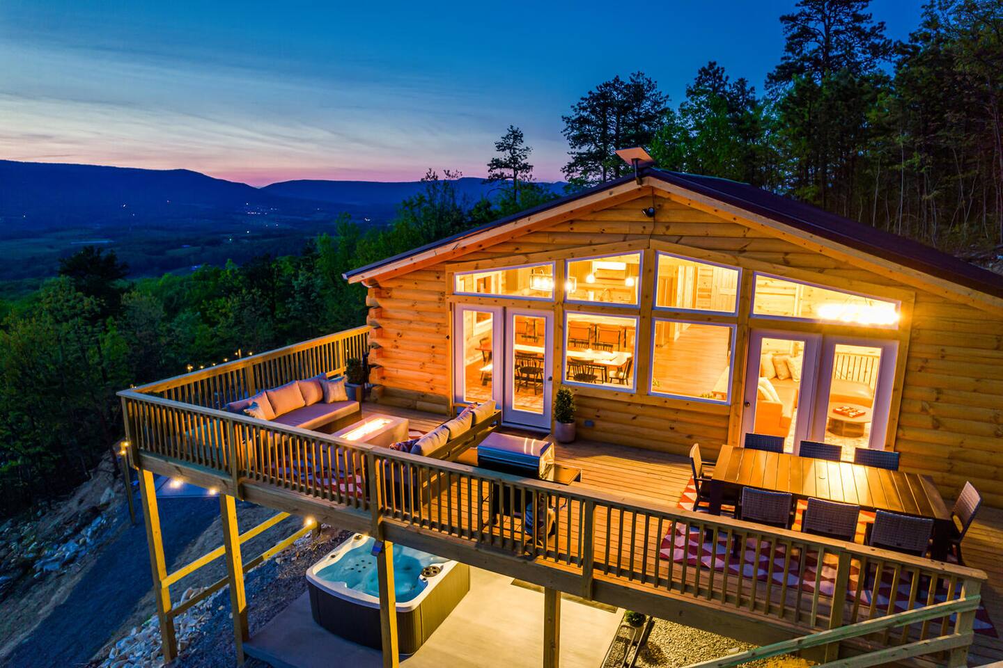 Epic Views | Pickleball | HotTub | Firepit | SNP