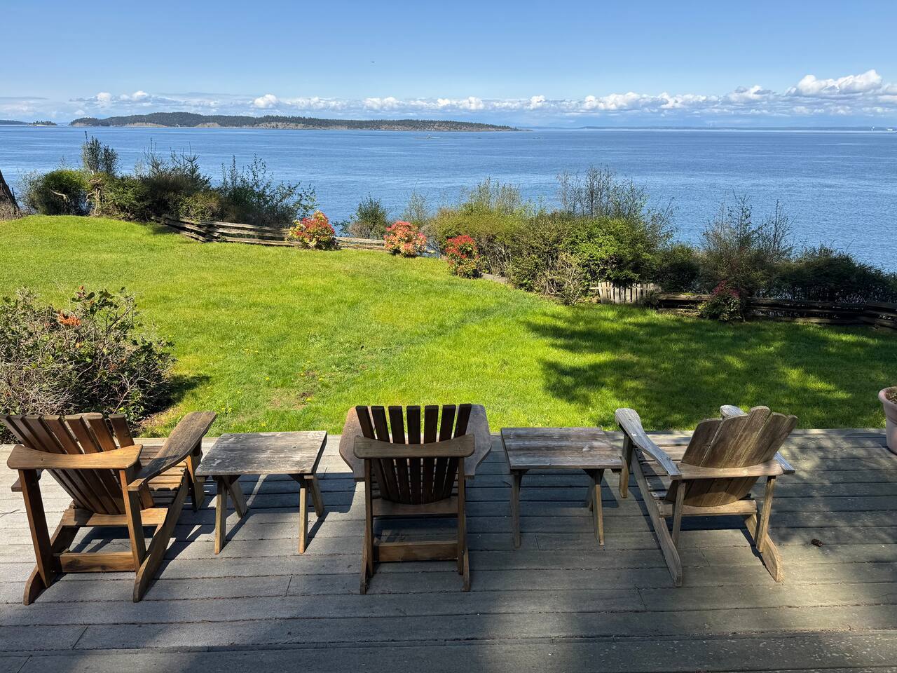 Sunset Hideaway-Oceanfront Bliss