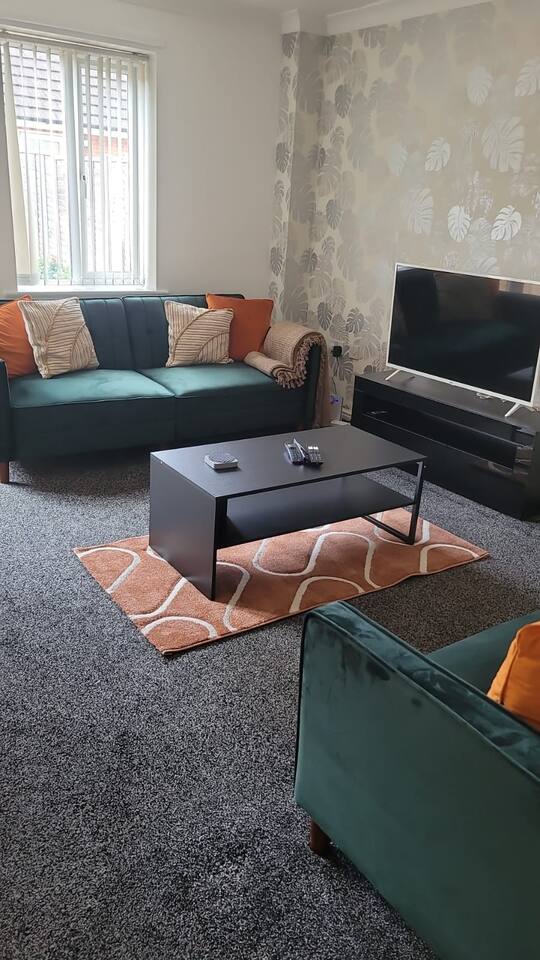 Developer and NEC Base | Free Parking | Sleeps 10