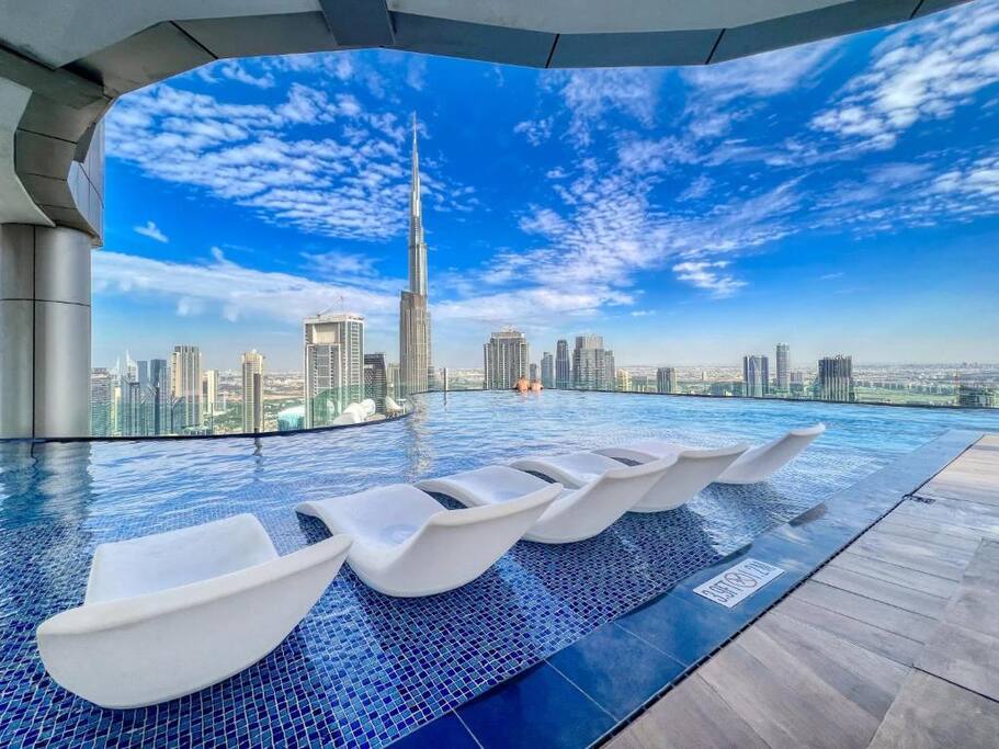 Famous Sky Pool | Burj Views | Balcony Mini Golf