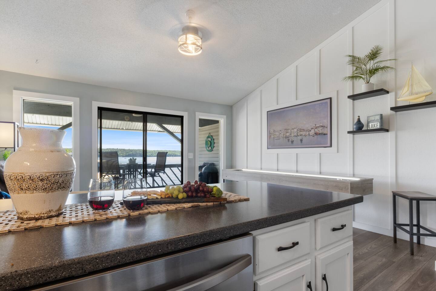 Top 5%*Shuffleboard*Covered Patio*King Bed*65"TV