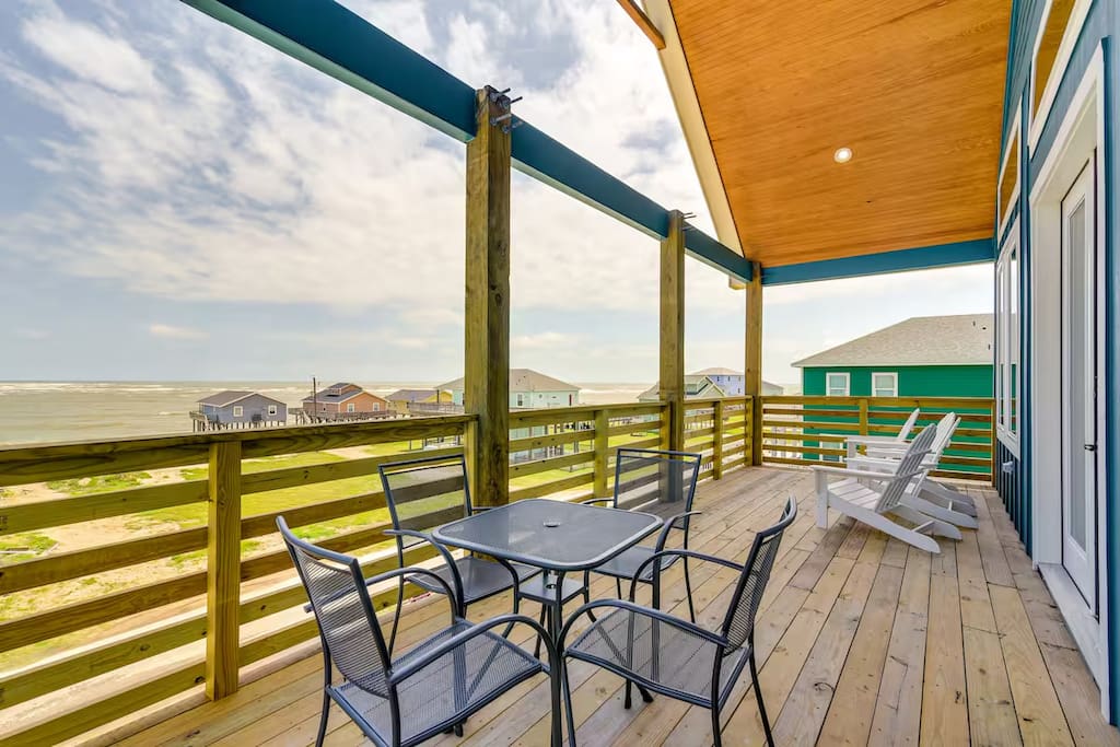 Stylish Gulf View Home -Freeport
