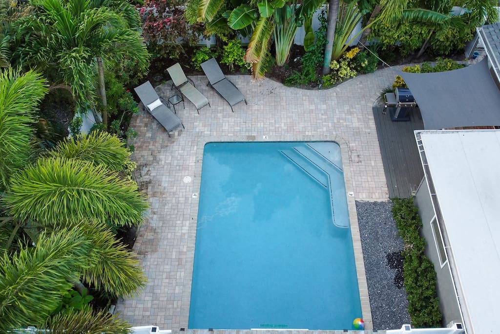 Wilton Manors 2BR Tropical Home With Heated Pool - Holiday Home