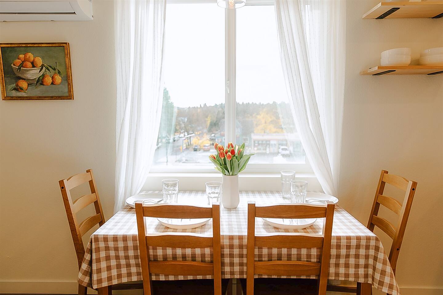 Cozy Downtown Havens - 4