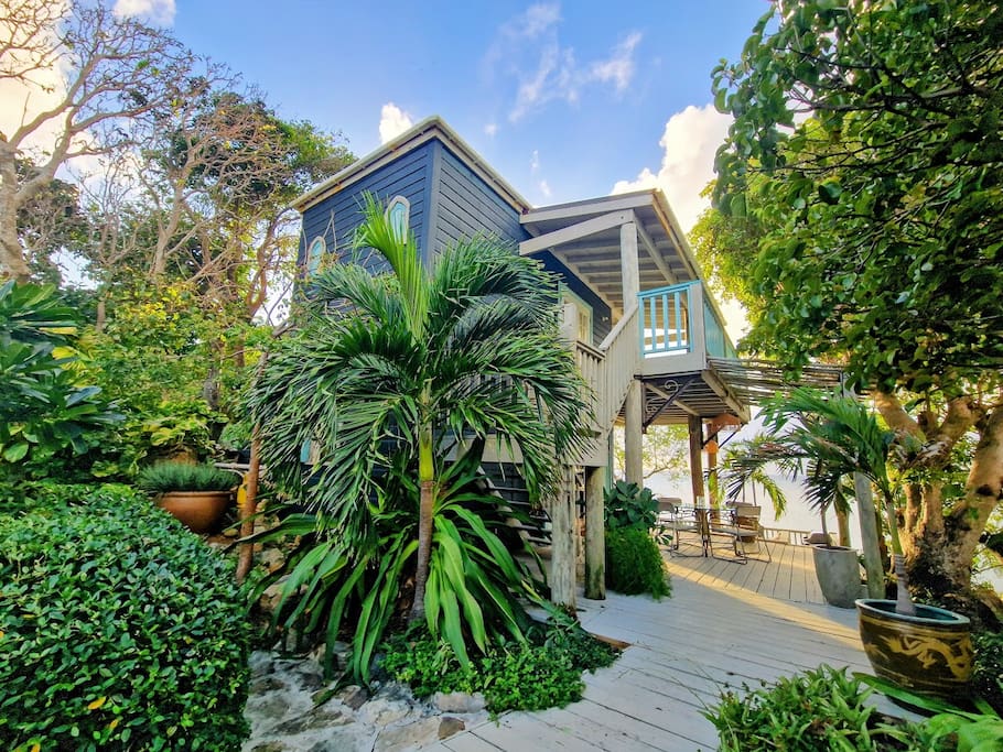 Lowena Cottage