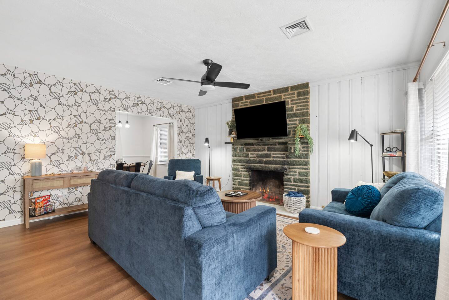 Moseley Manor | Pet Friendly | 2 full baths!