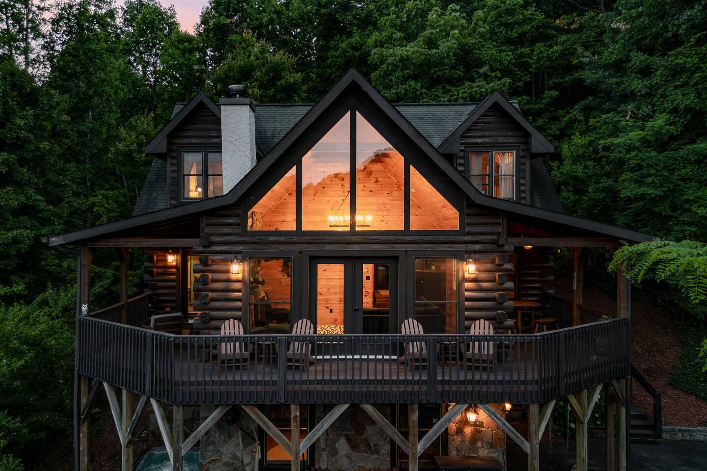 Private Mountain Lodge Waterfall Hikes & 2 Hottubs