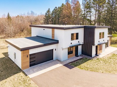 Northern Comfort: The Vault house rental in Hermantown