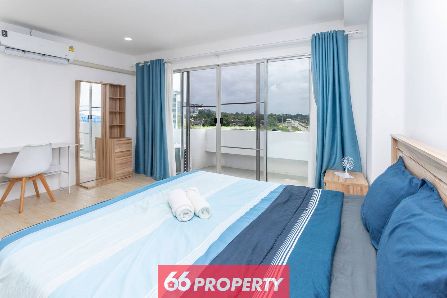 Chic 2BR Condo w/ Mountain View • Quiet & Central