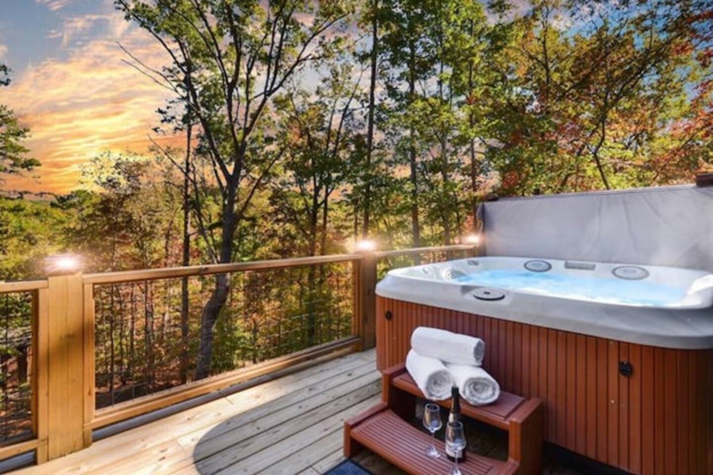Couples Retreat-Jacuzzi-Fireplace-Resort Amenities