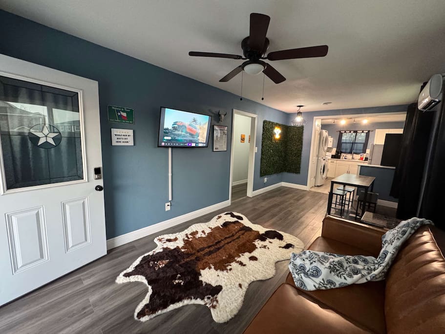 Cowboy Casita  | 6mi to HOU Hobby & NRG Stadium