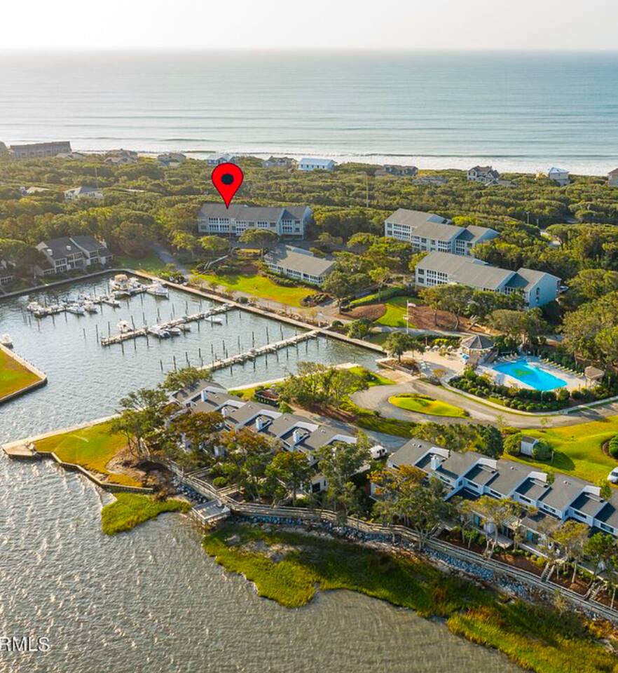 Our perfectly located Condo has a beautiful view of the intercoastal waters and quick access to the beach!