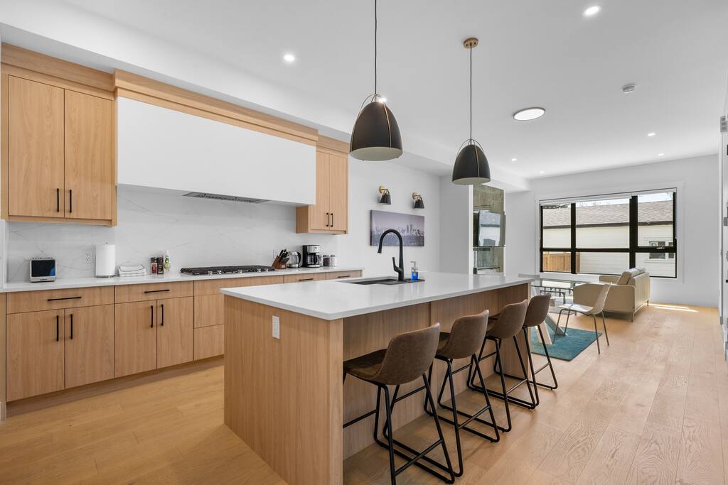New 3BD/2B | Close to McMahan STDM | UofC | CTrain