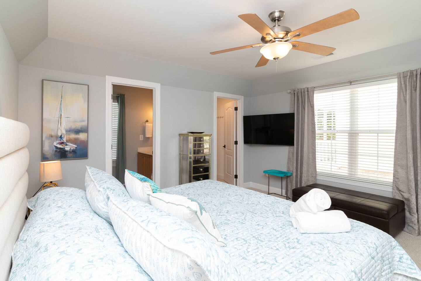 5BR Beach Escape with Pool! photo 23