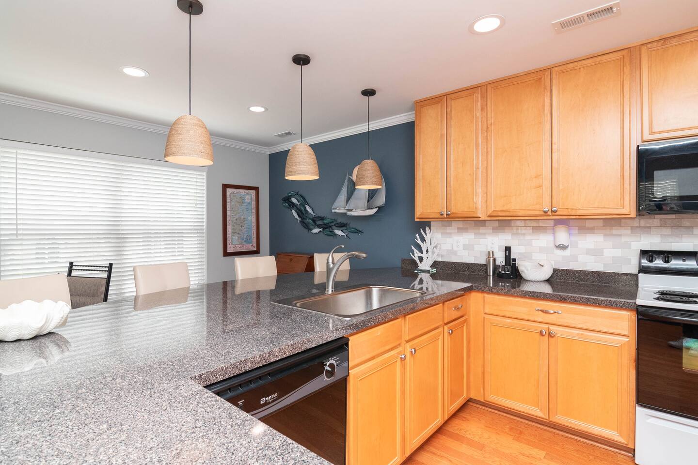 5BR Beach Escape with Pool! photo 31