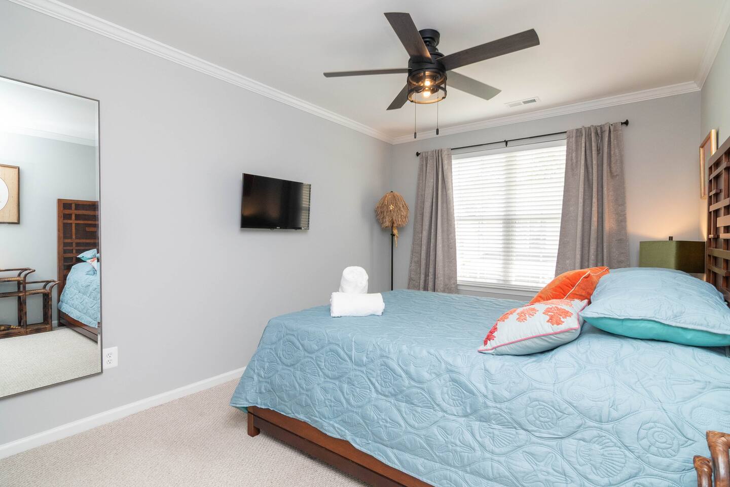 5BR Beach Escape with Pool! photo 17